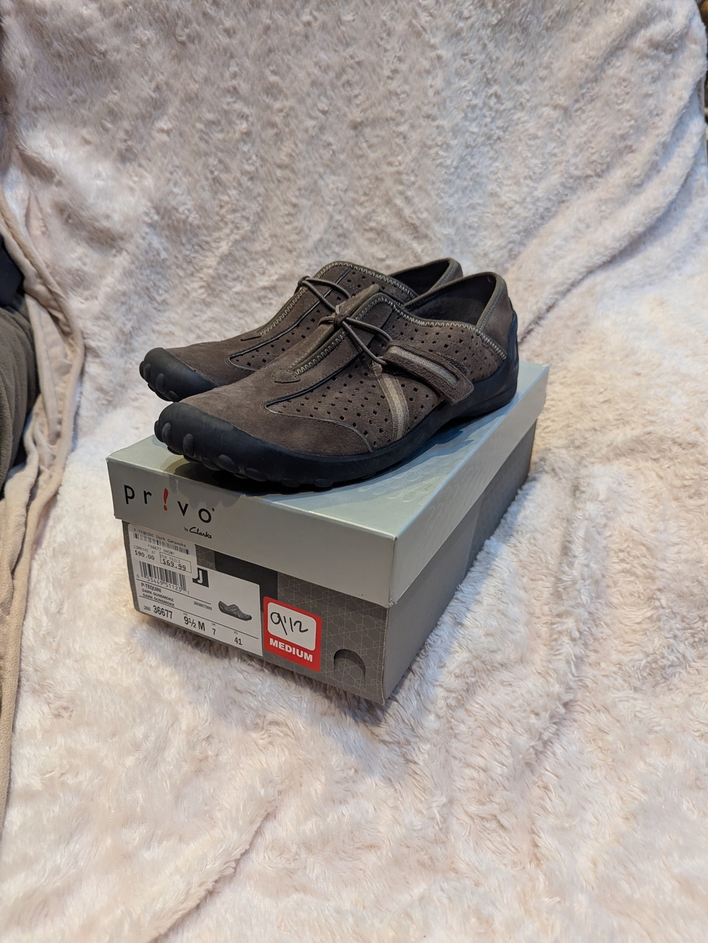 Clarks Men's Gray Suede Slip-On Loafers